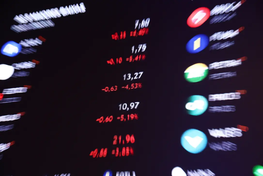Capa: O Ibovespa na contramão do mundo